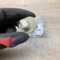 3D0864851   Floor mat clip fixing clamp Volkswagen PASSAT B5.5
