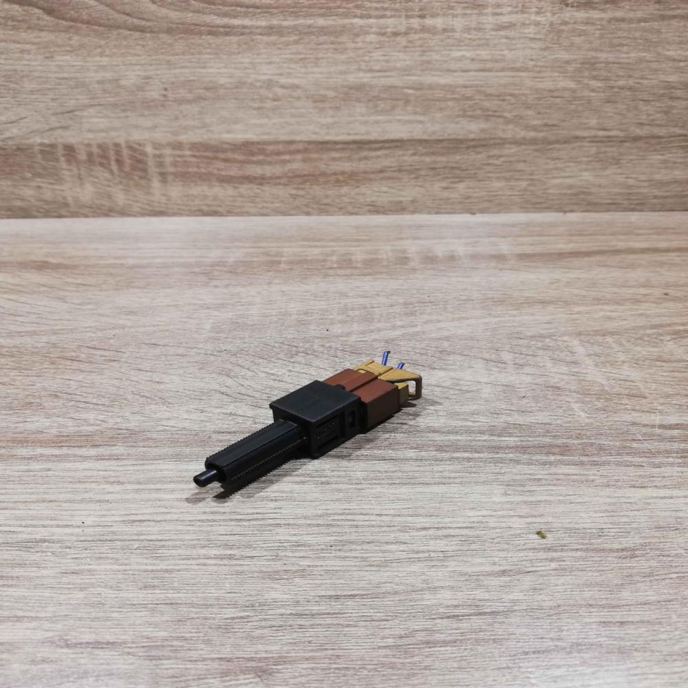 5209u   Clutch pedal sensor Nissan X-Trail T30