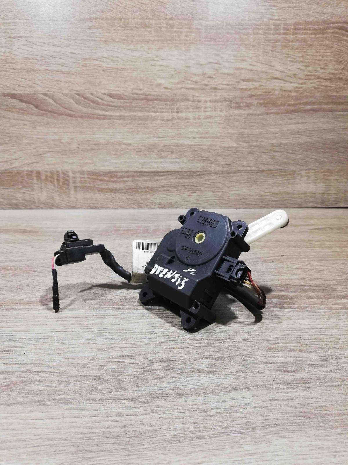 mf246470 0380   Air flap motor/actuator Toyota Avensis T250