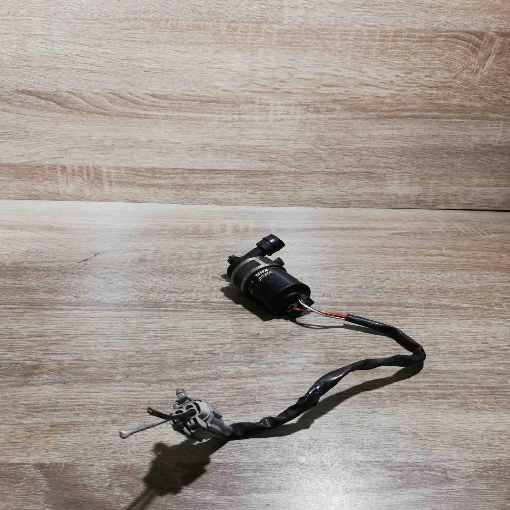 63800 4y3  Electric auxiliary coolant/water pump Nissan Murano Z50