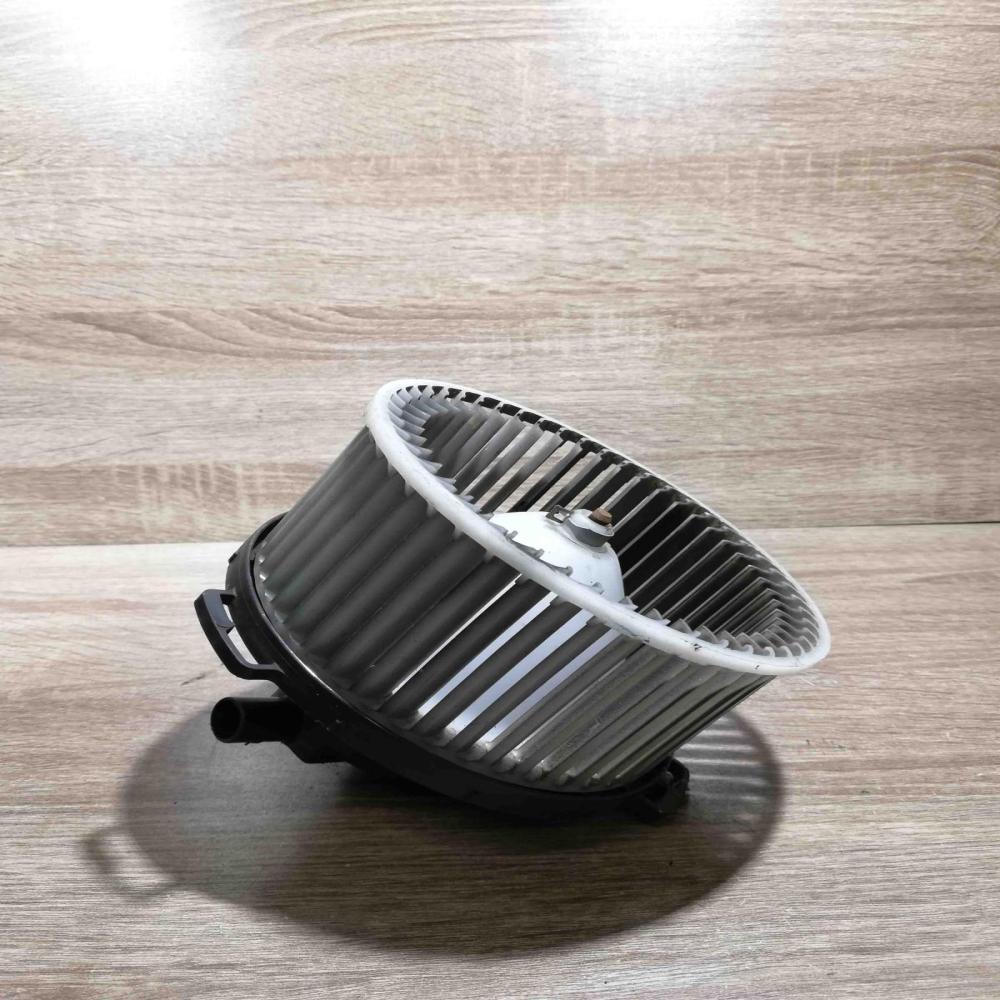 894000 0270 bn7n026b20 hb111 Heater fan/blower Mazda 3 I