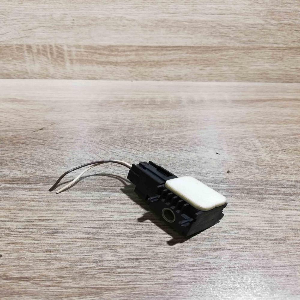 3m5t 14b342 ab 280106 402340 Airbag deployment crash/impact sensor Ford Focus C-
