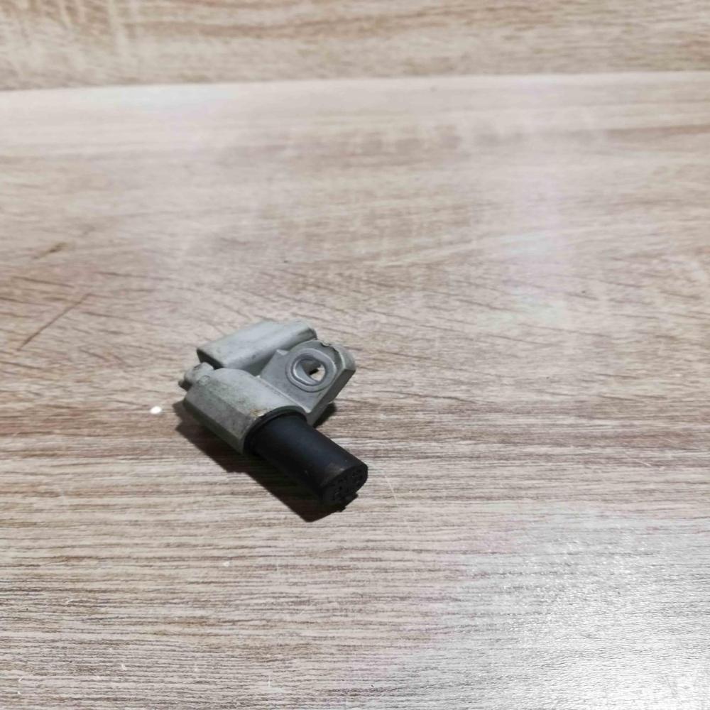 9645844080 Peugoet  Camshaft position sensor Volvo V50