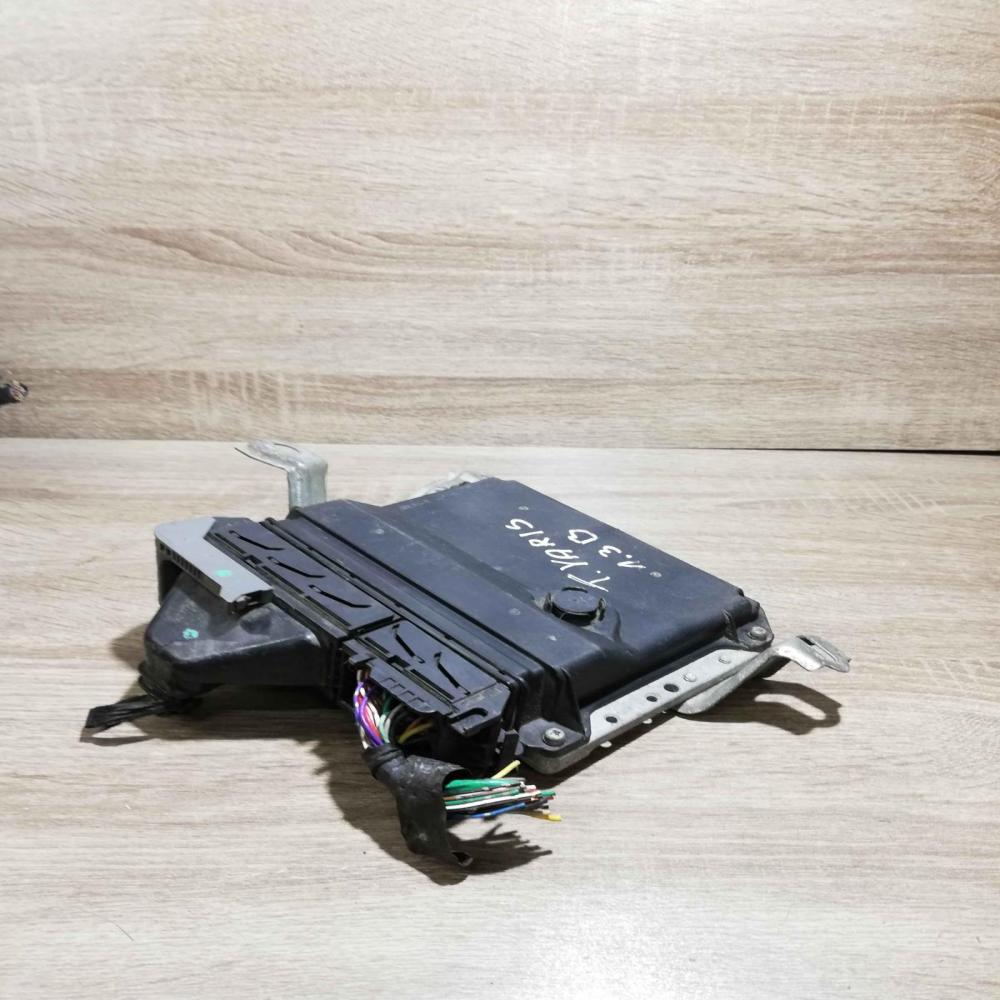 89661 0d310 mb275100 2494  Engine control unit/module ECU Toyota Yaris