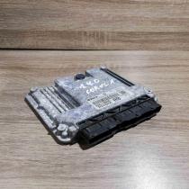 89661 02a90 0281011733  Engine control unit/module ECU Toyota Corolla E120 E130