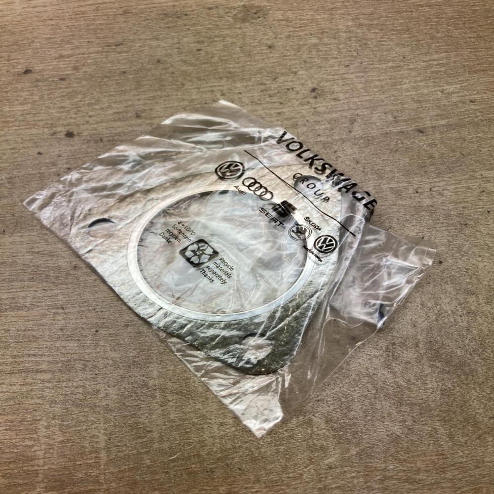 4D0253115D   Other exhaust manifold parts Audi A6 S6 C5 4B