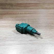 1c0945511a   Brake pedal sensor switch Volkswagen Polo