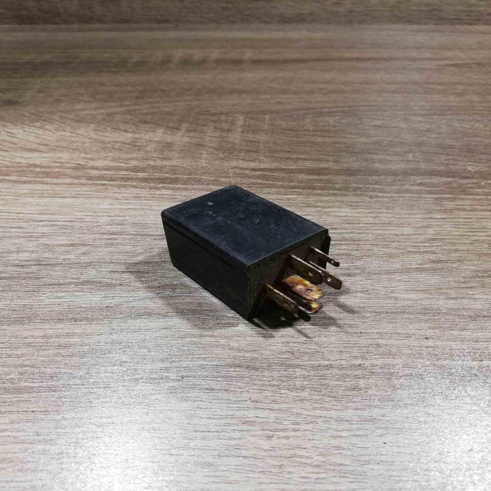 90069864 003620 03  Other relay Opel Omega B2