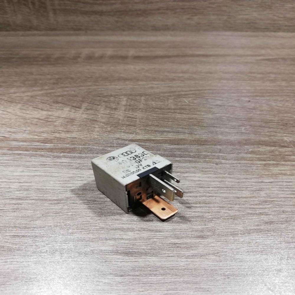 191906383C 167 White Other relay Volkswagen PASSAT B5.5
