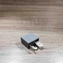 191906383c 167 Silver Other relay Volkswagen PASSAT B5.5