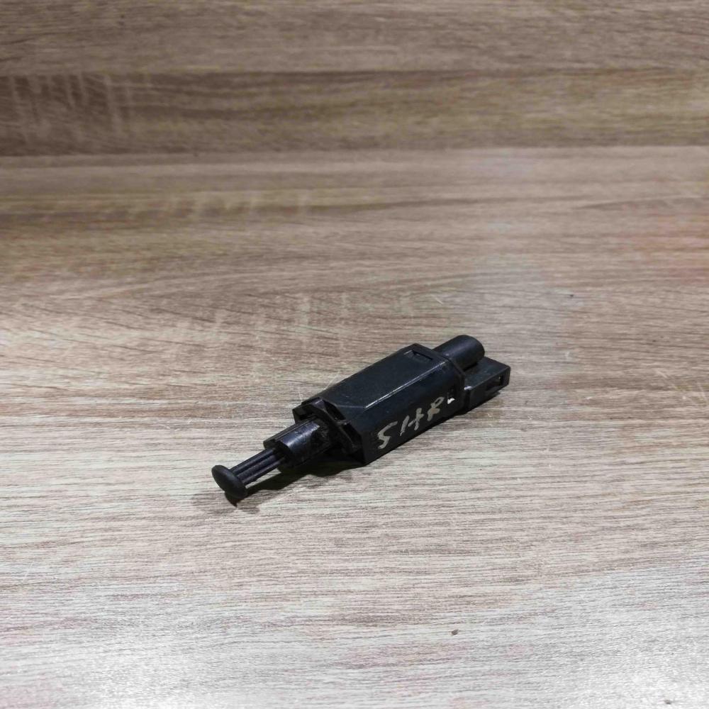 1h0927189d   Brake pedal sensor switch Volkswagen Jetta VI
