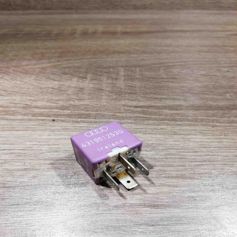 431951253g 899516 381 Pink Other relay Opel Astra G