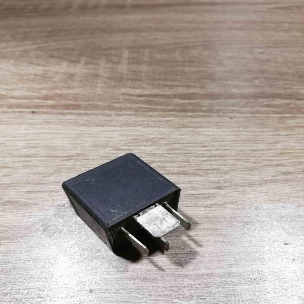 93bo 14n089 ca   Other relay Ford Focus