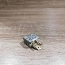 443951253j 899511 213 Silver Other relay Audi A4 S4 B5 8D