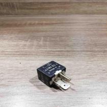 443951253j 899511 213 Black Other relay Audi A4 S4 B5 8D