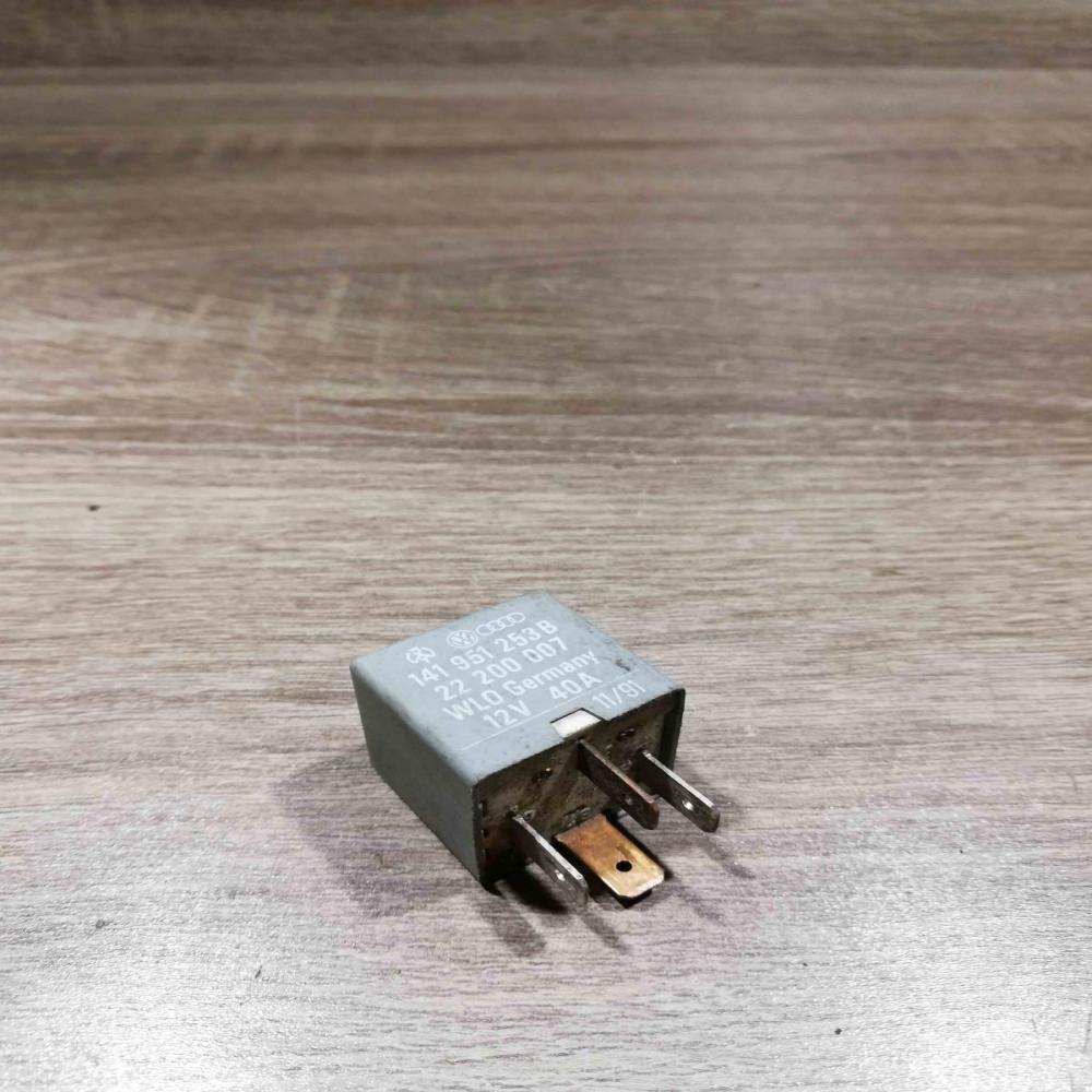 141951253b 22200007 53 Silver Other relay Volkswagen PASSAT B5