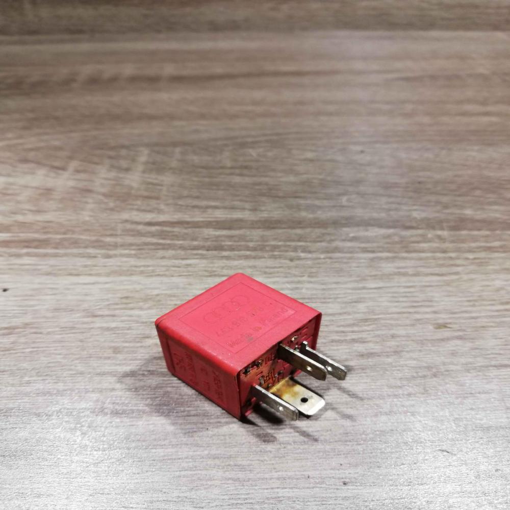 443919578c 267 Red Other relay Audi A6 S6 C5 4B