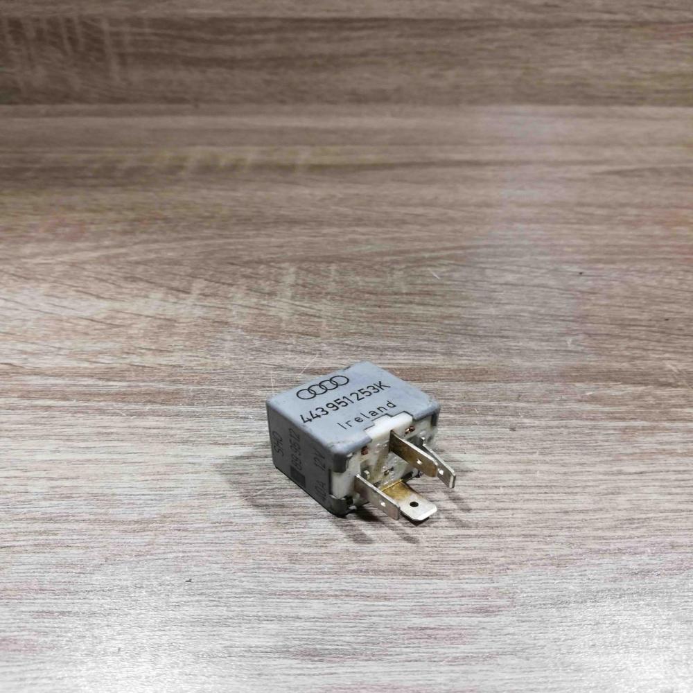 443951253k 899512 214 Silver Other relay Audi 100 S4 C4