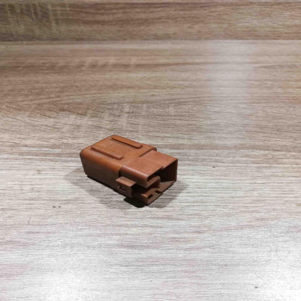 365712 Brown  Other relay Nissan Primera