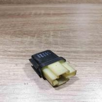25230 79972   Glow plug pre-heat relay Nissan Terrano