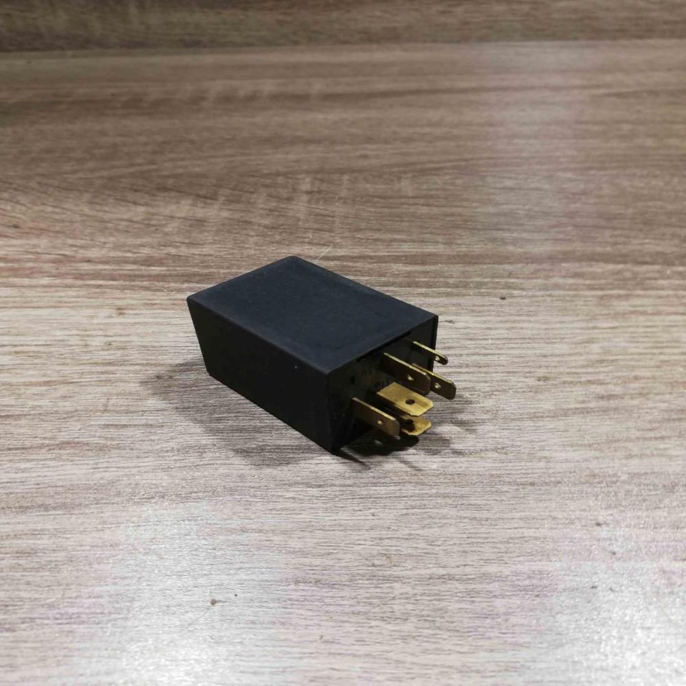 90069864   Other relay Opel Omega B2