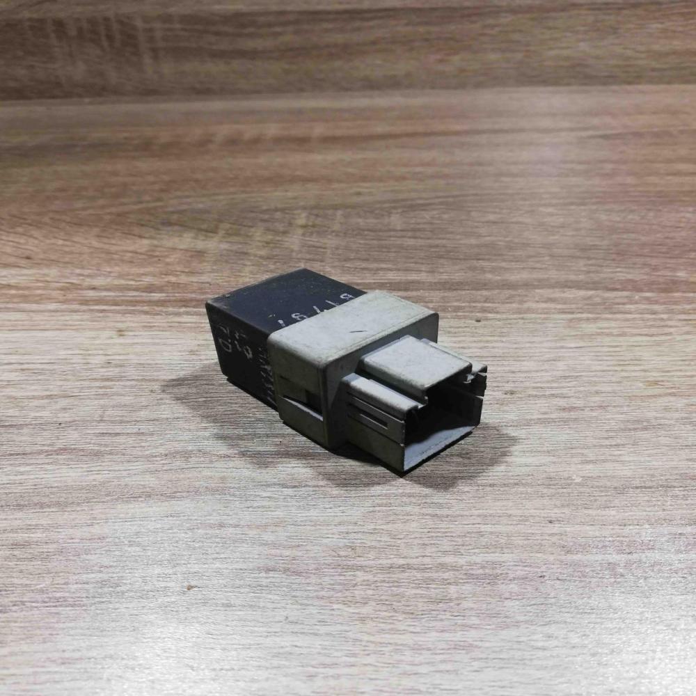 mb953394 72hm100  Other relay Mitsubishi Space Star