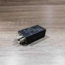 443951253t   Other relay Audi 80 90 S2 B4