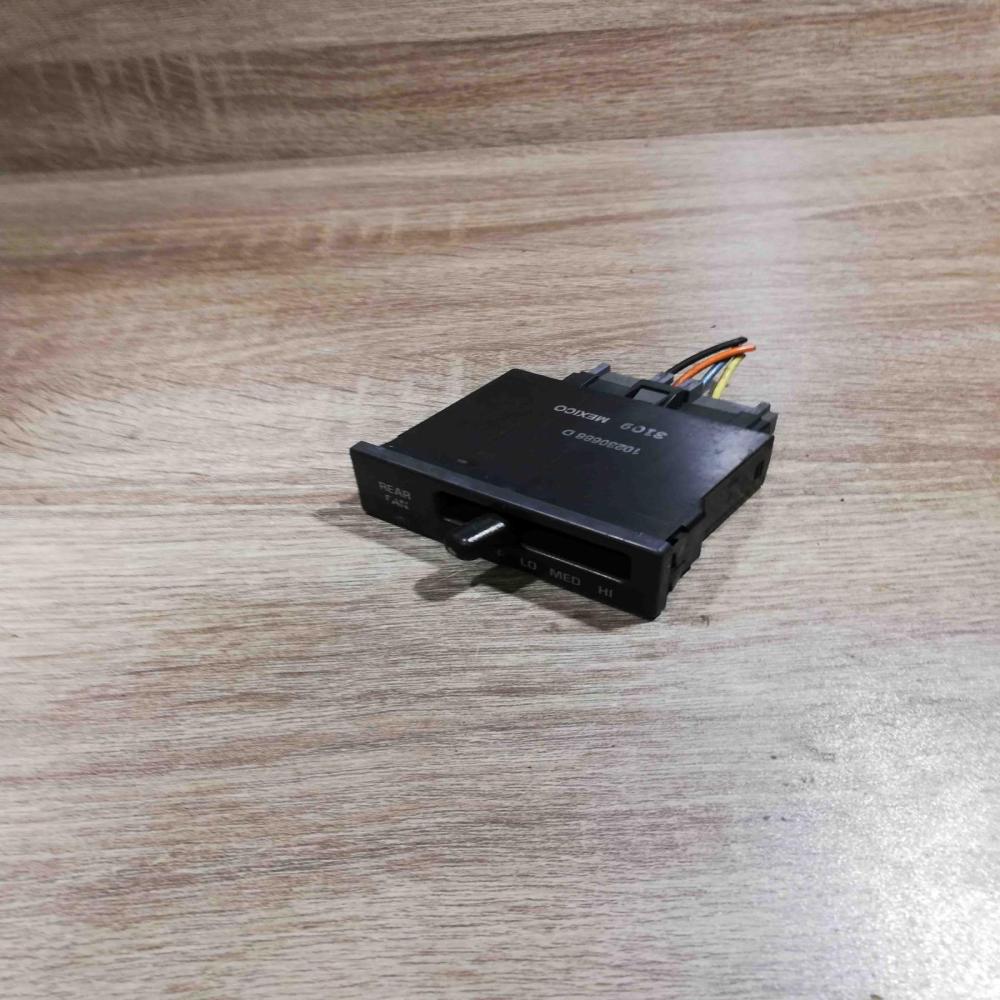 10230688d   Interior fan control switch Pontiac Trans Sport