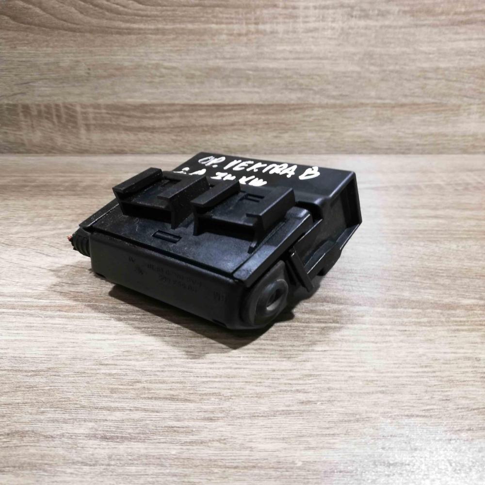 90583465   Fuse box set Opel Vectra B