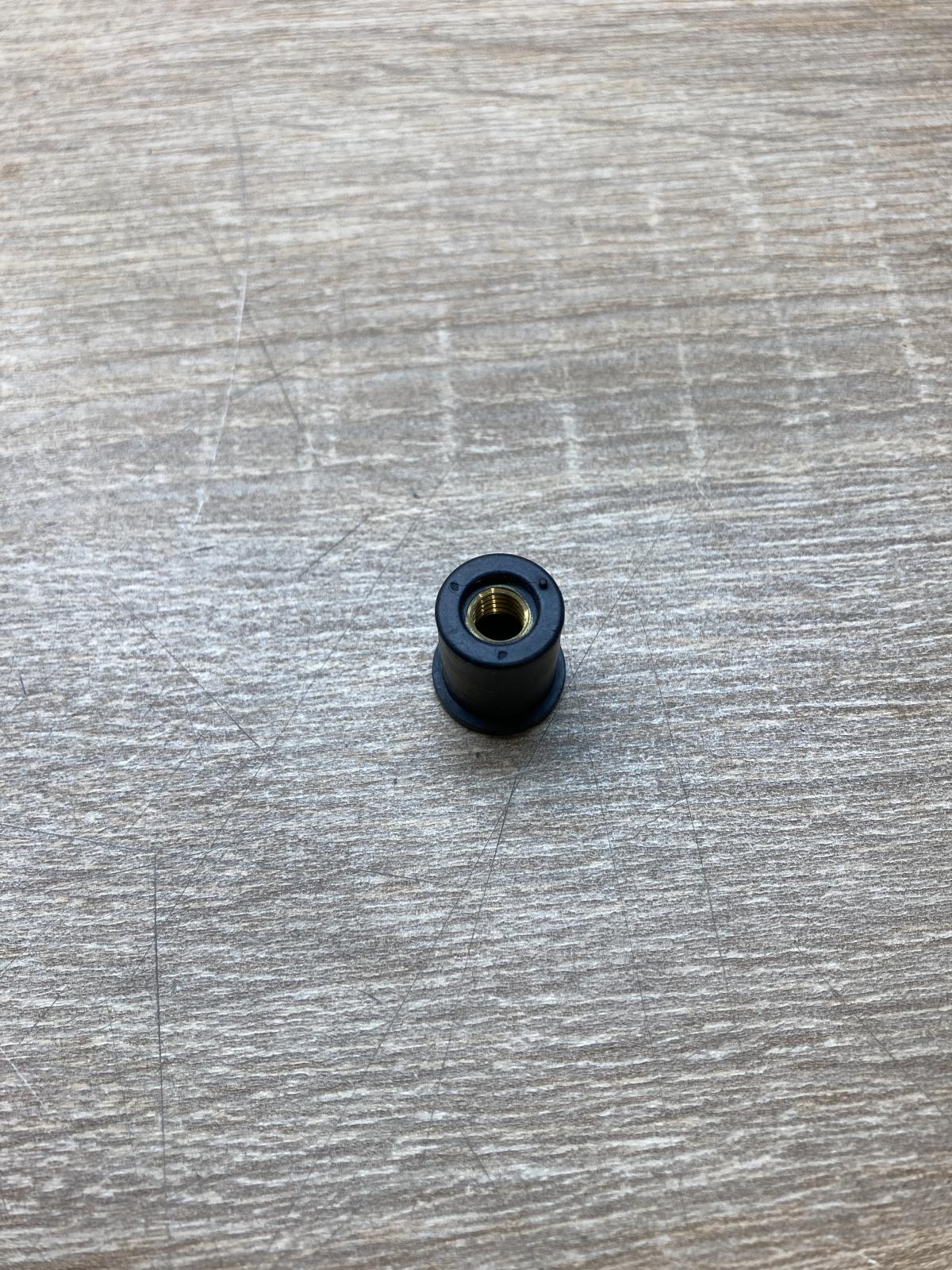 92152291 HSC M6X1 Rivet nut Other interior part Saab 9-3 Ver2