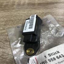 4b0959643a   Airbag deployment crash/impact sensor Audi A6 S6 C5 4B