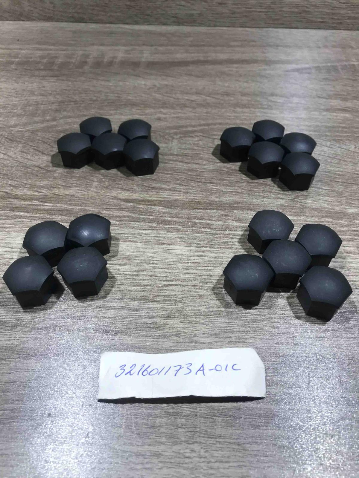 321601173a  x19 Nuts/bolts Audi Q5 SQ5