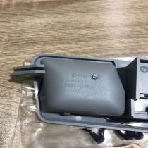 701827019a   Front door interior handle Audi Q7 4L