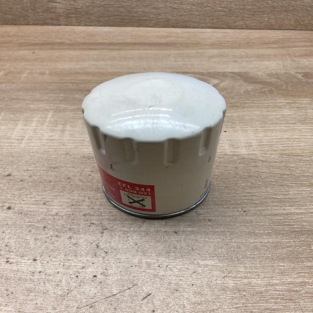 1039021   Oil filter cover Ford Fiesta