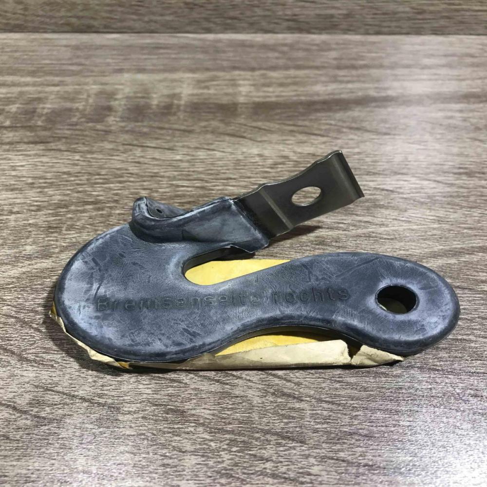 8a0609736b   Handbrake/parking brake lever assembly Audi 80 90 B3