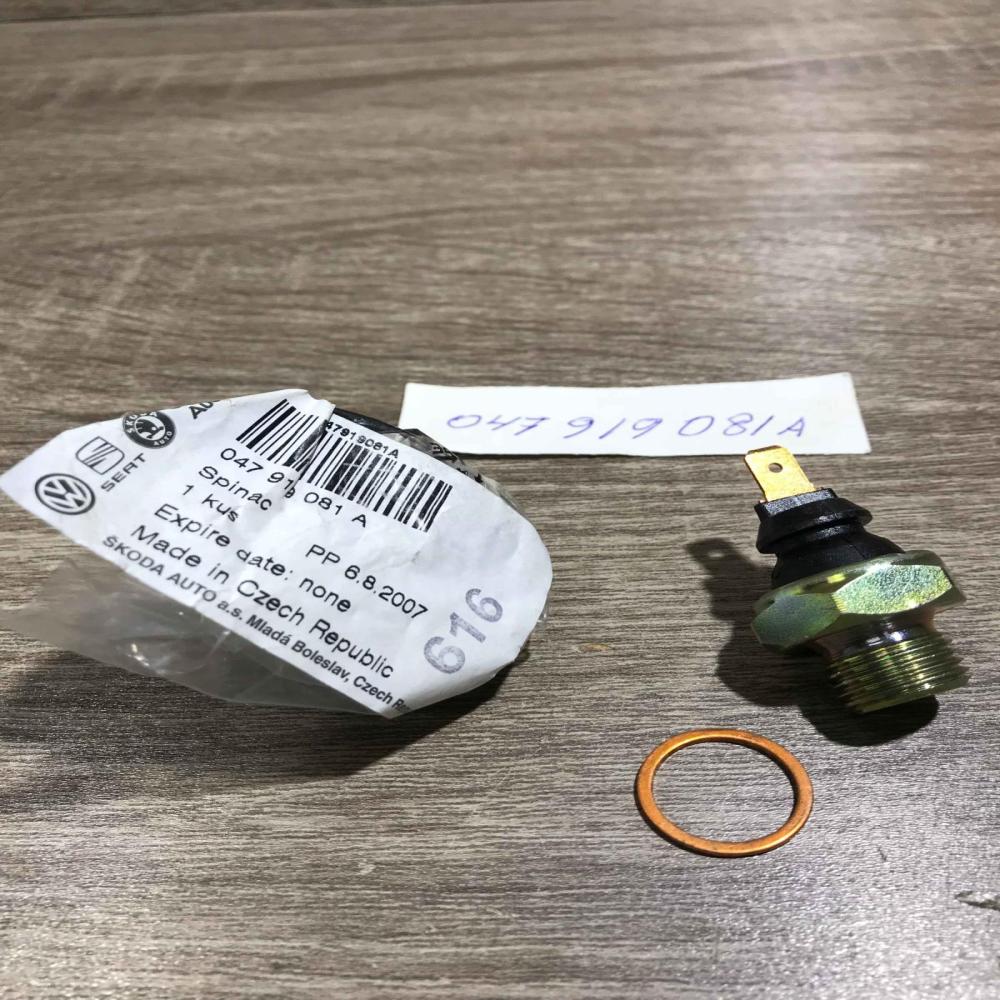 047919081a   Oil pressure sensor Seat Arosa