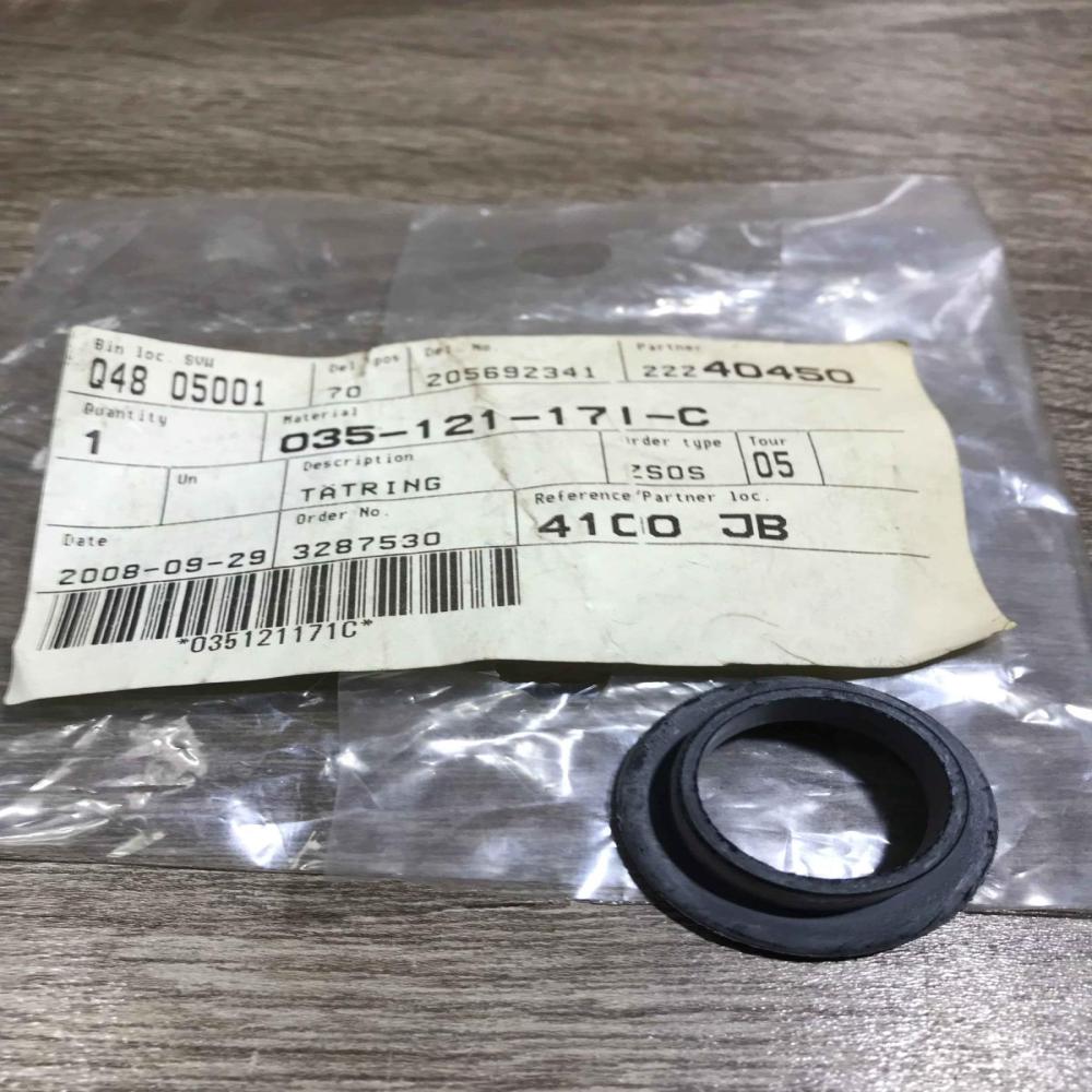 035121171c   Intake manifold Audi 100 S4 C4