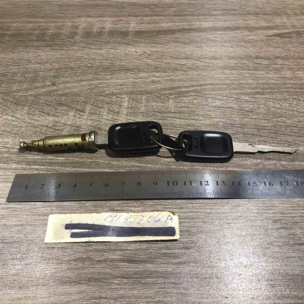 1918370ua   Ignition key/card Audi 100 200 5000 C3