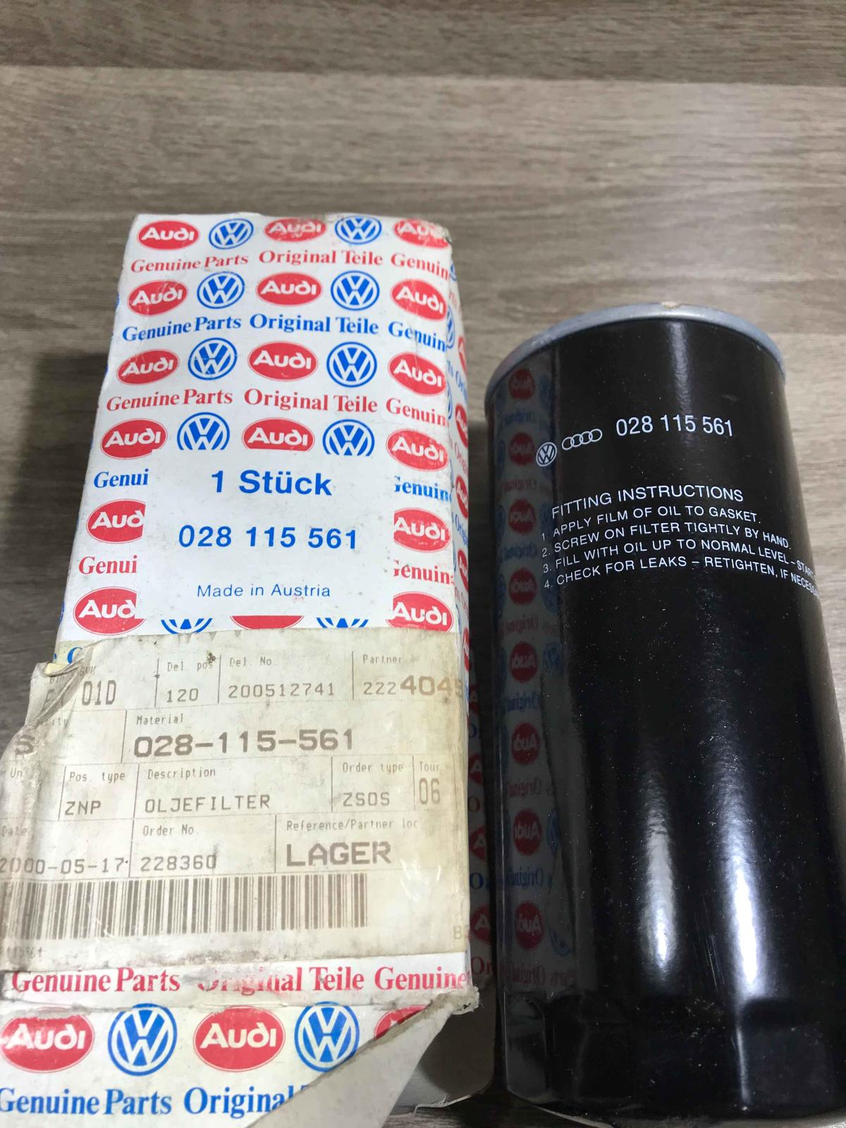 028115561   Oil filter cover Audi A4 S4 B5 8D