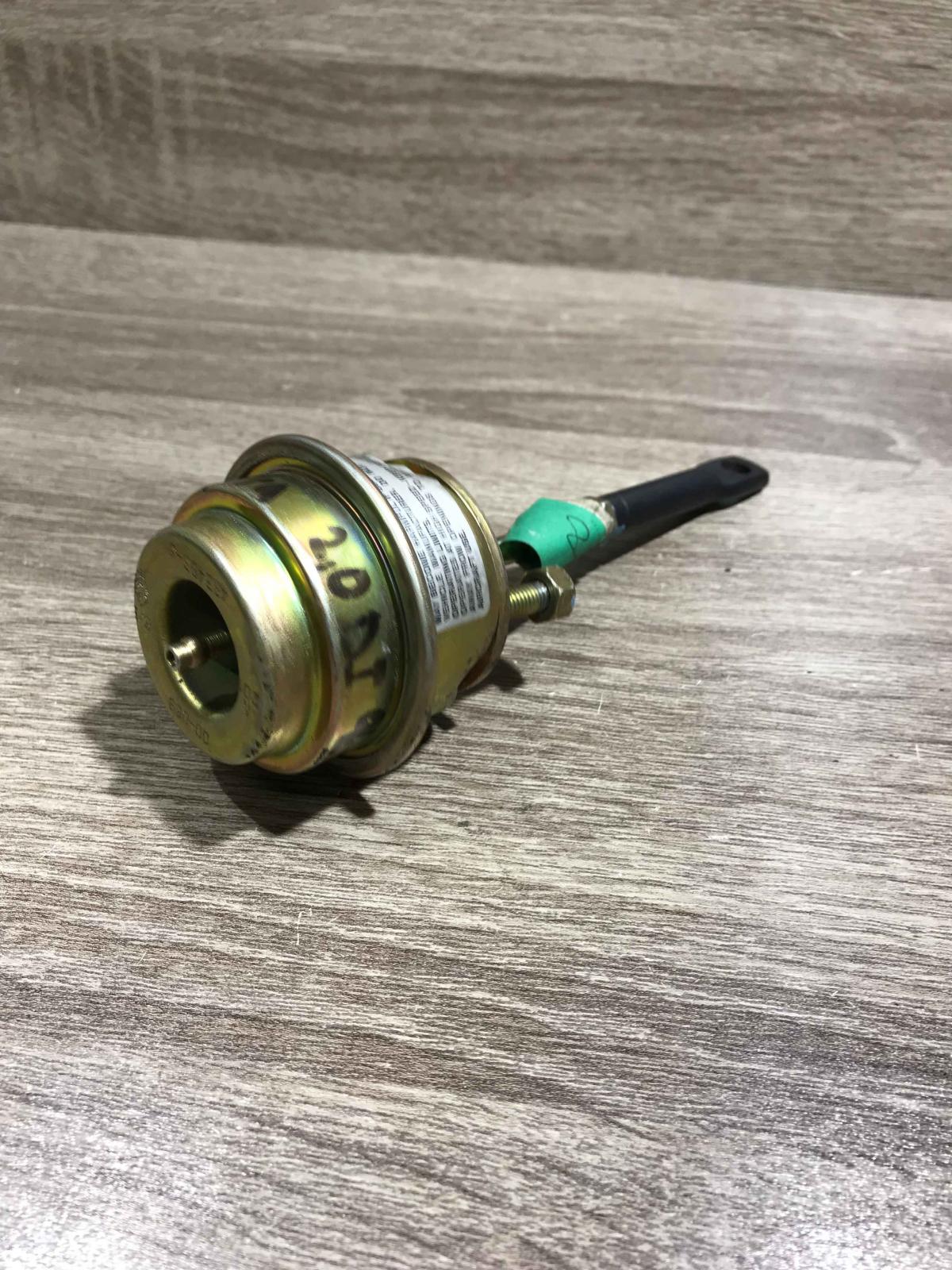 433483 8 Turbo  Turbo system vacuum part Opel Vivaro