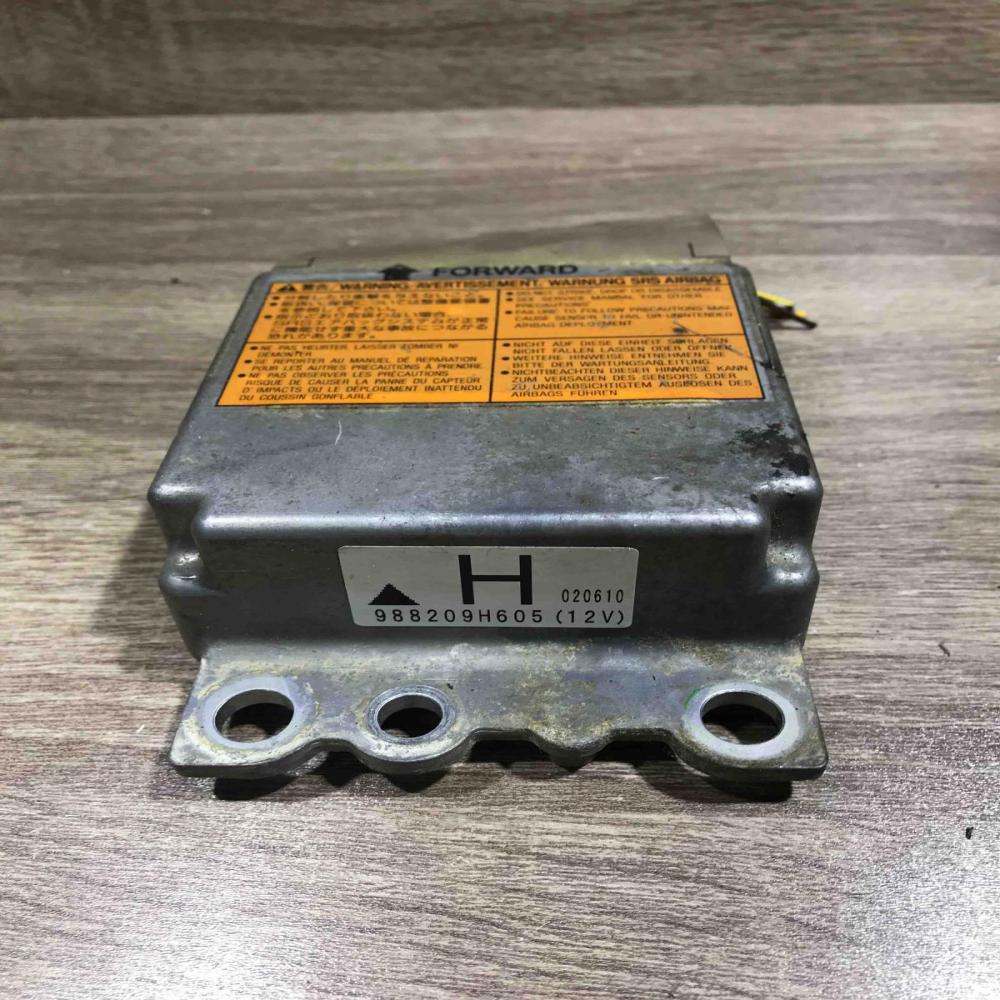 988209h605  X trail Airbag control unit/module Nissan X-Trail T30