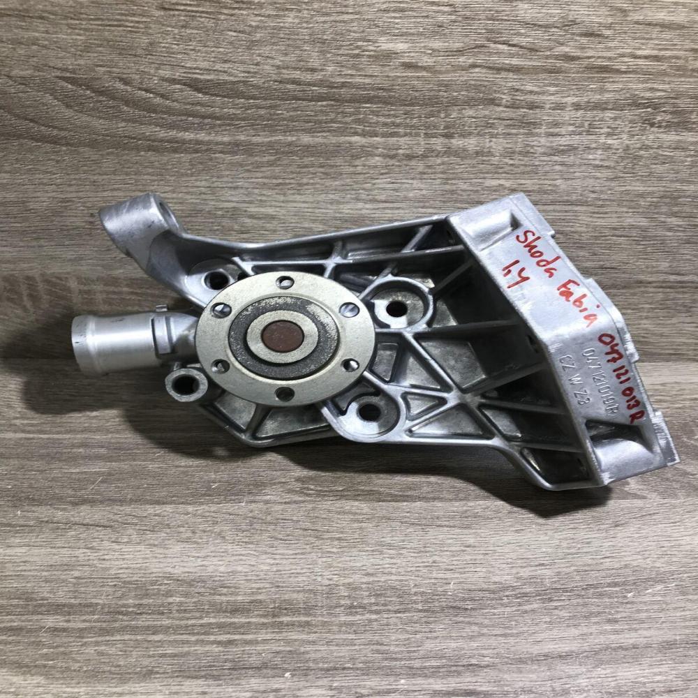 047121019R 047121013r Skoda Fabia Water pump Skoda Fabia Mk1 (6Y)