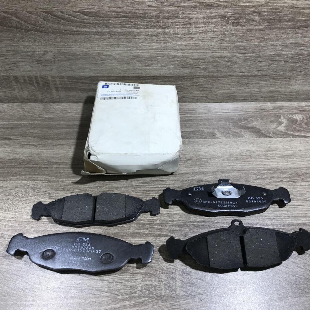 93192639 1605455  Brake pads (front) Opel Corsa B