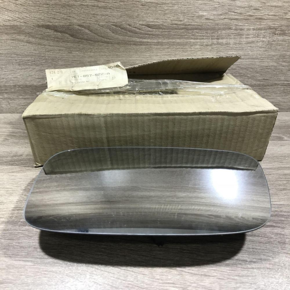 7e1857522a   Wing mirror glass Volkswagen Transporter - Caravelle T5