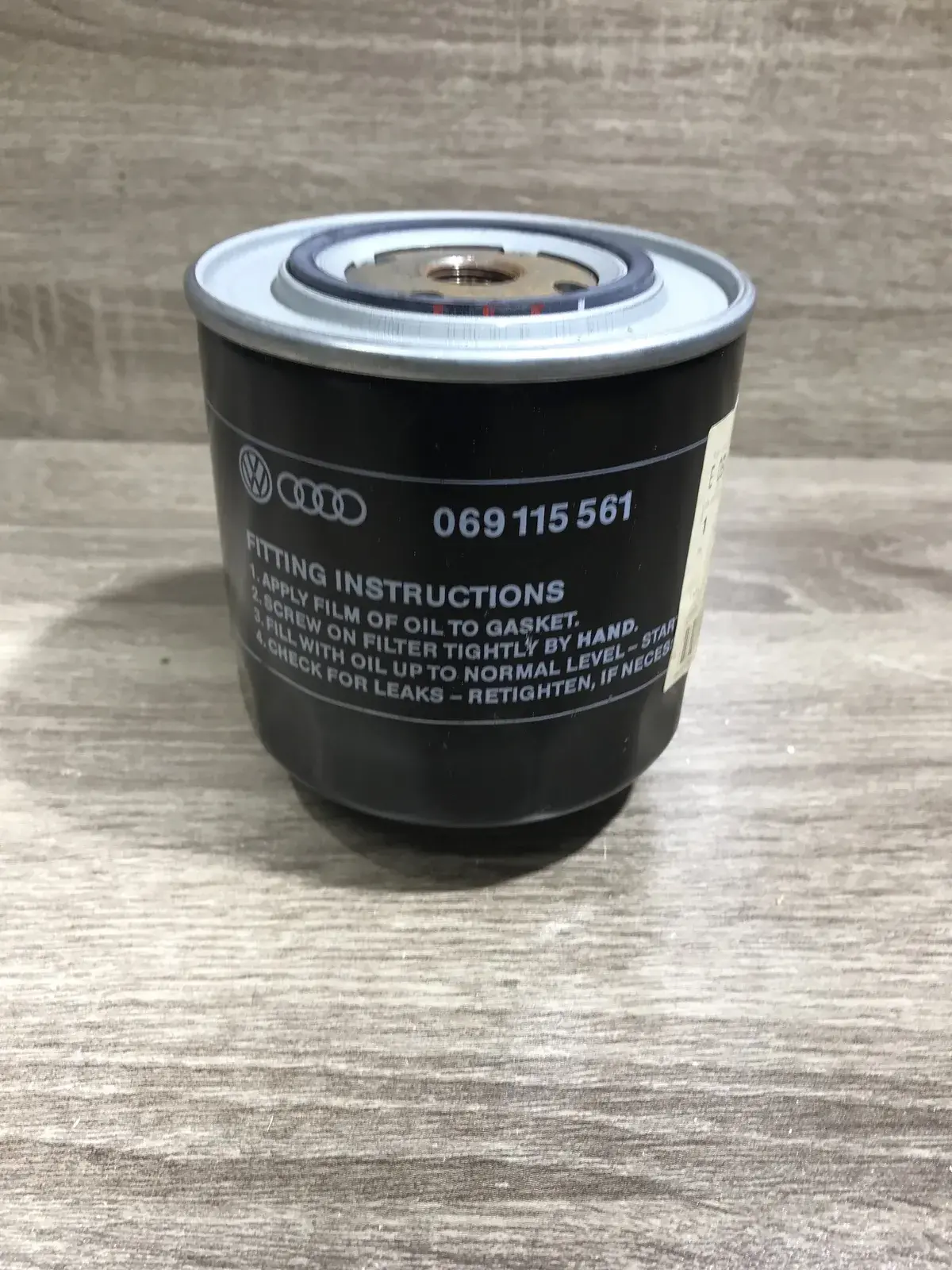 069115561   Oil filter cover Volkswagen Transporter - Caravelle T4