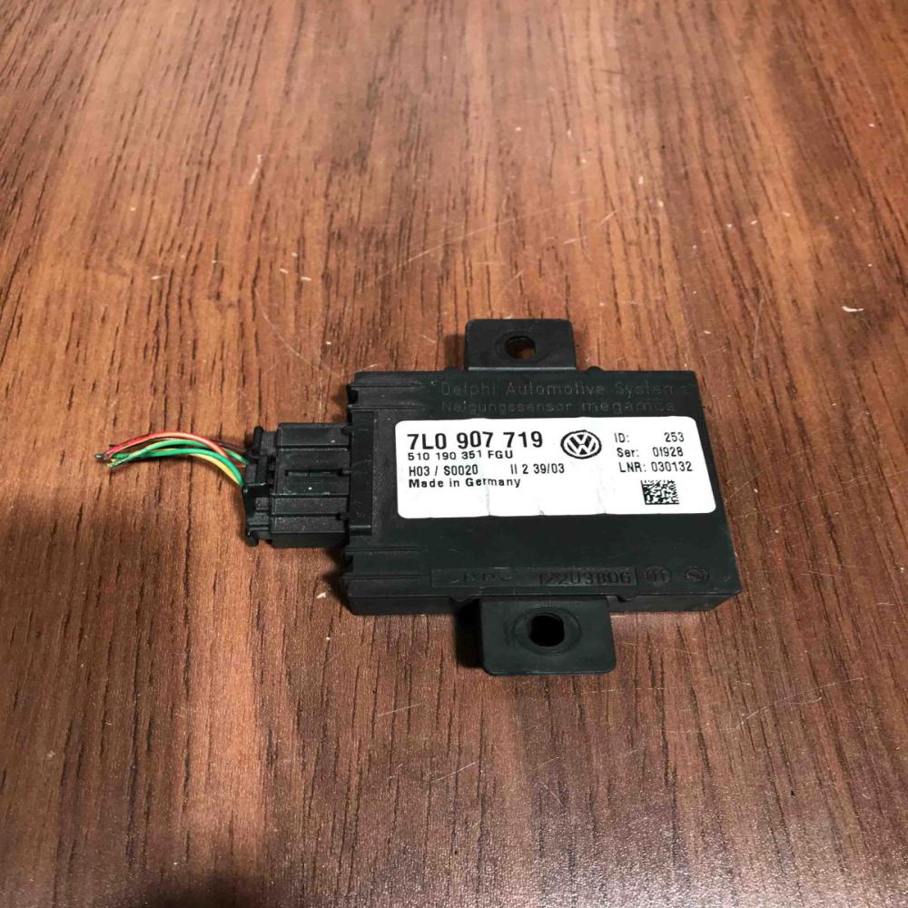 7L0907719   Alarm control unit/module Volkswagen Touareg I