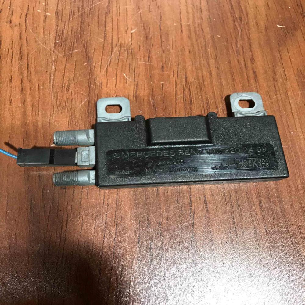 1408202489   Aerial antenna amplifier Mercedes-Benz S W140
