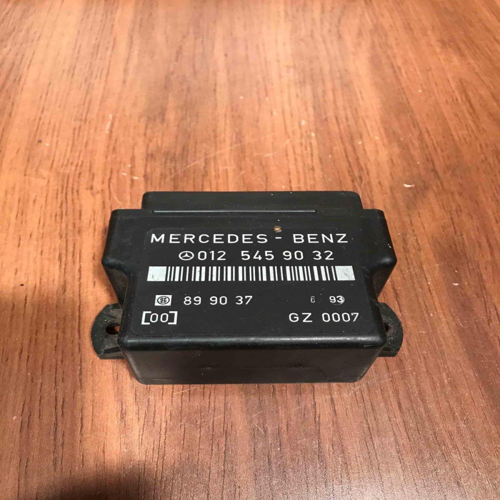 0125459032 899037  Glow plug pre-heat relay Mercedes-Benz E W124