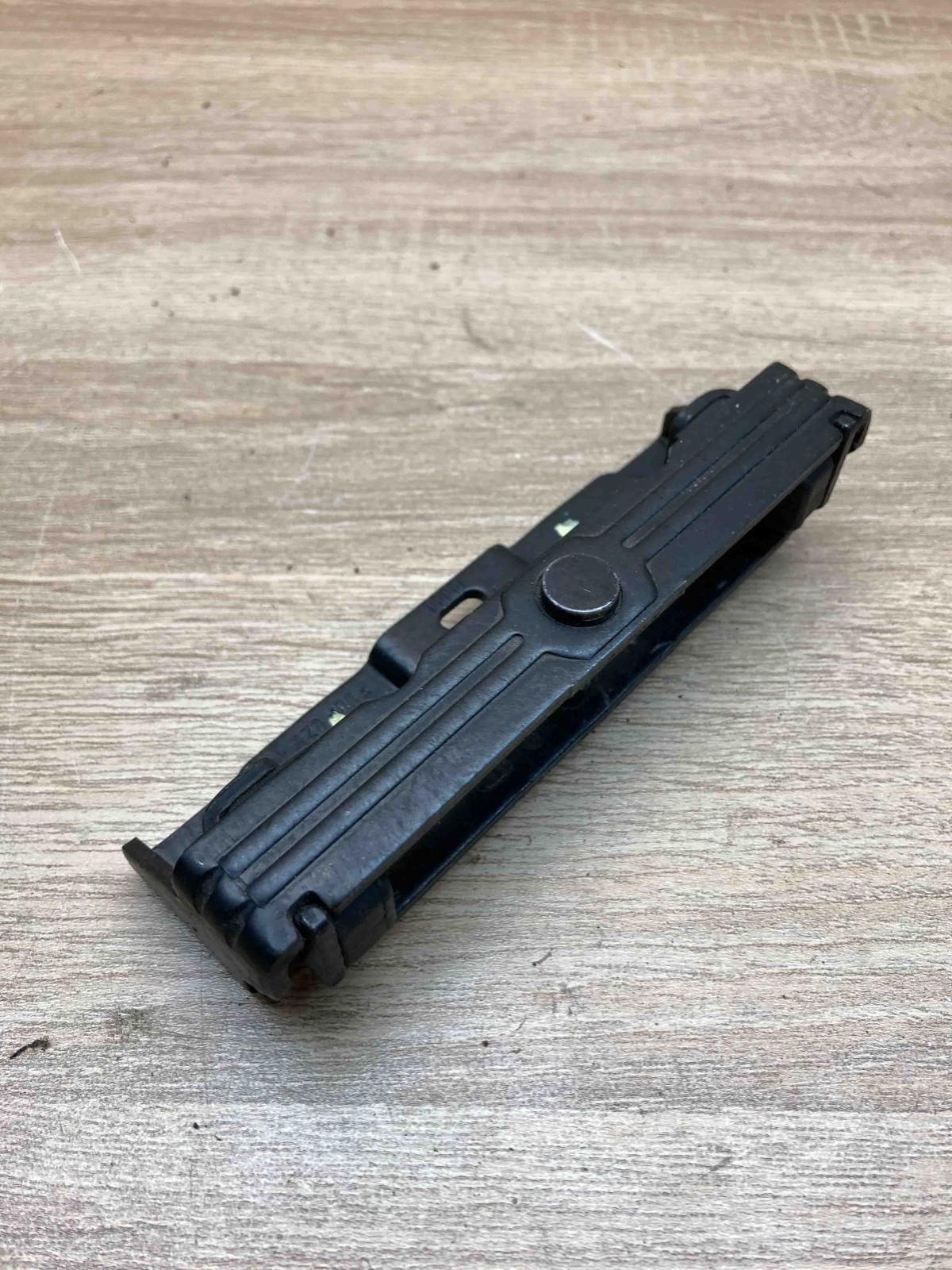 8408859   Trunk lock loop BMW X5 E53