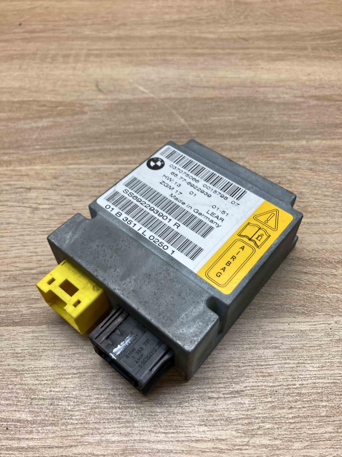 6922939 0015798  Airbag control unit/module BMW 7 E65 E66
